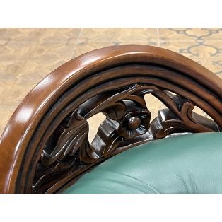 Банкетка резная PAB 21 из красного дерева (зелёная кожа)