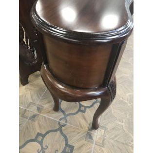 Прикроватная тумбочка PCD 221 в форме фасольки с двумя ящичками.